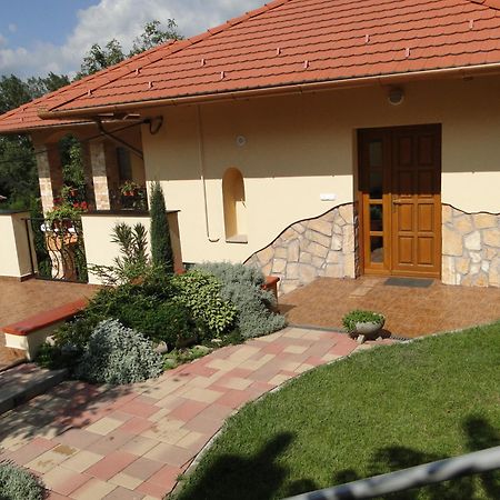 Janus Apartman Sarvar Exterior photo