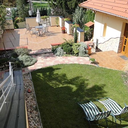 Janus Apartman Sarvar Exterior photo