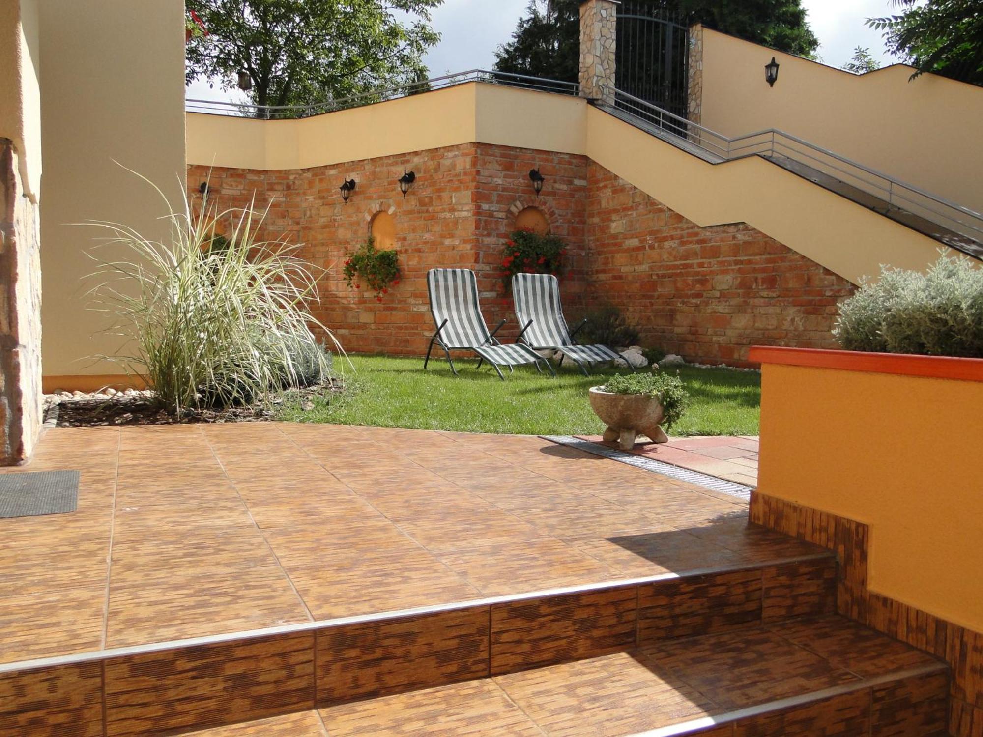Janus Apartman Sarvar Exterior photo